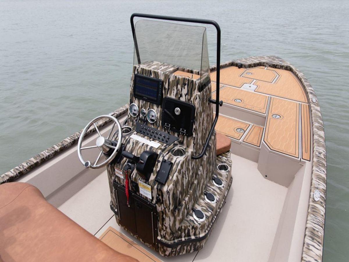 2025 Avid Boats 21 FST Base