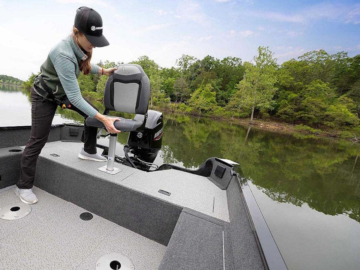 2026 Lowe Boats FM 1675 SC Base