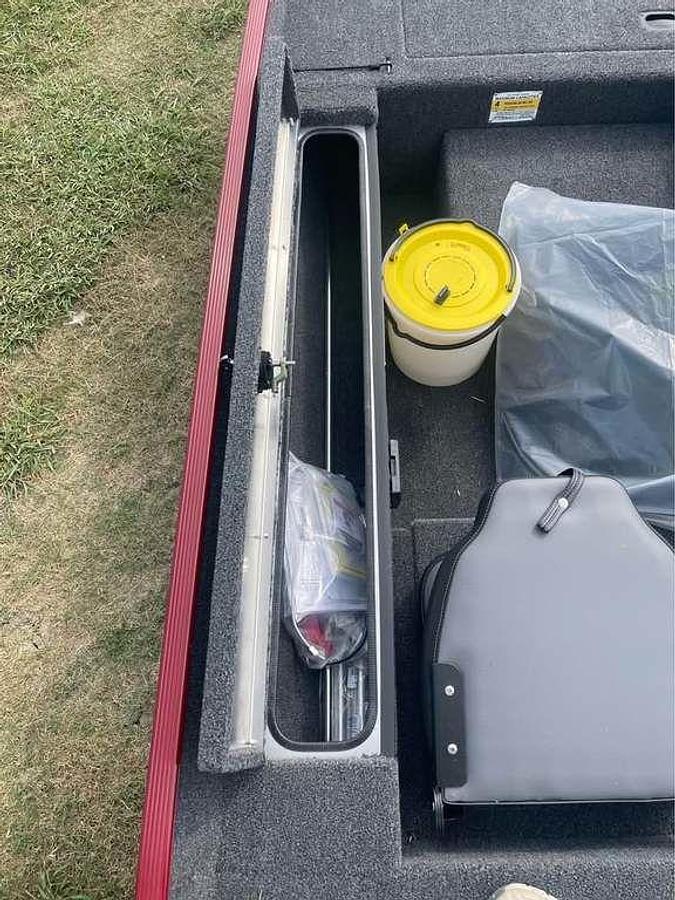 2026 Lowe Boats Skorpion 17