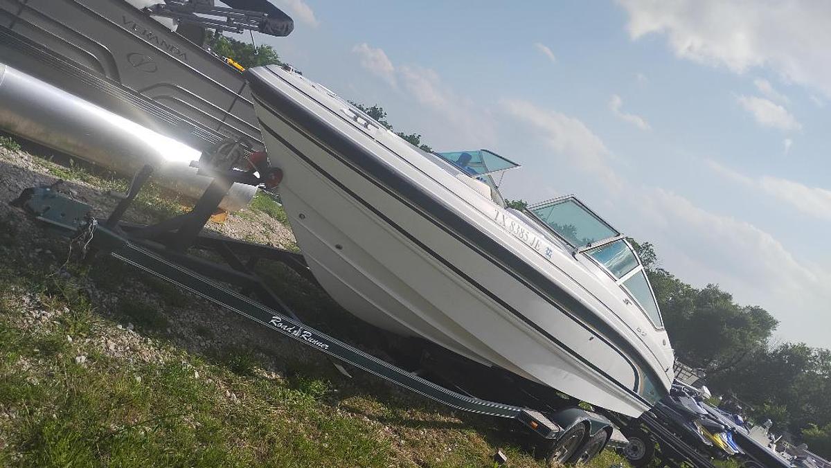 Used 1999 Chaparral 2330 Sport