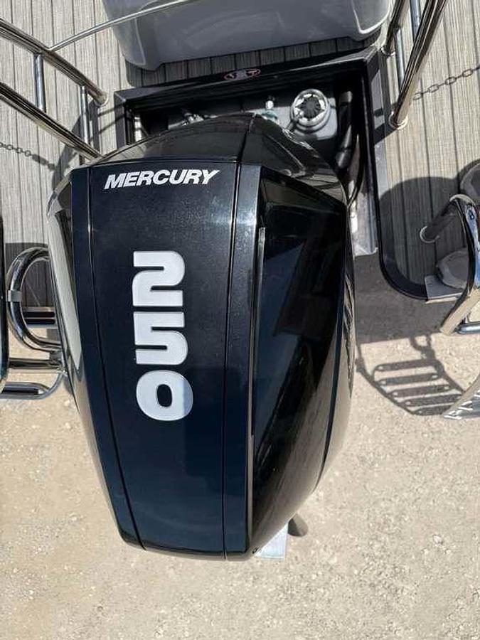 Used 2021 Harris Solstice 230