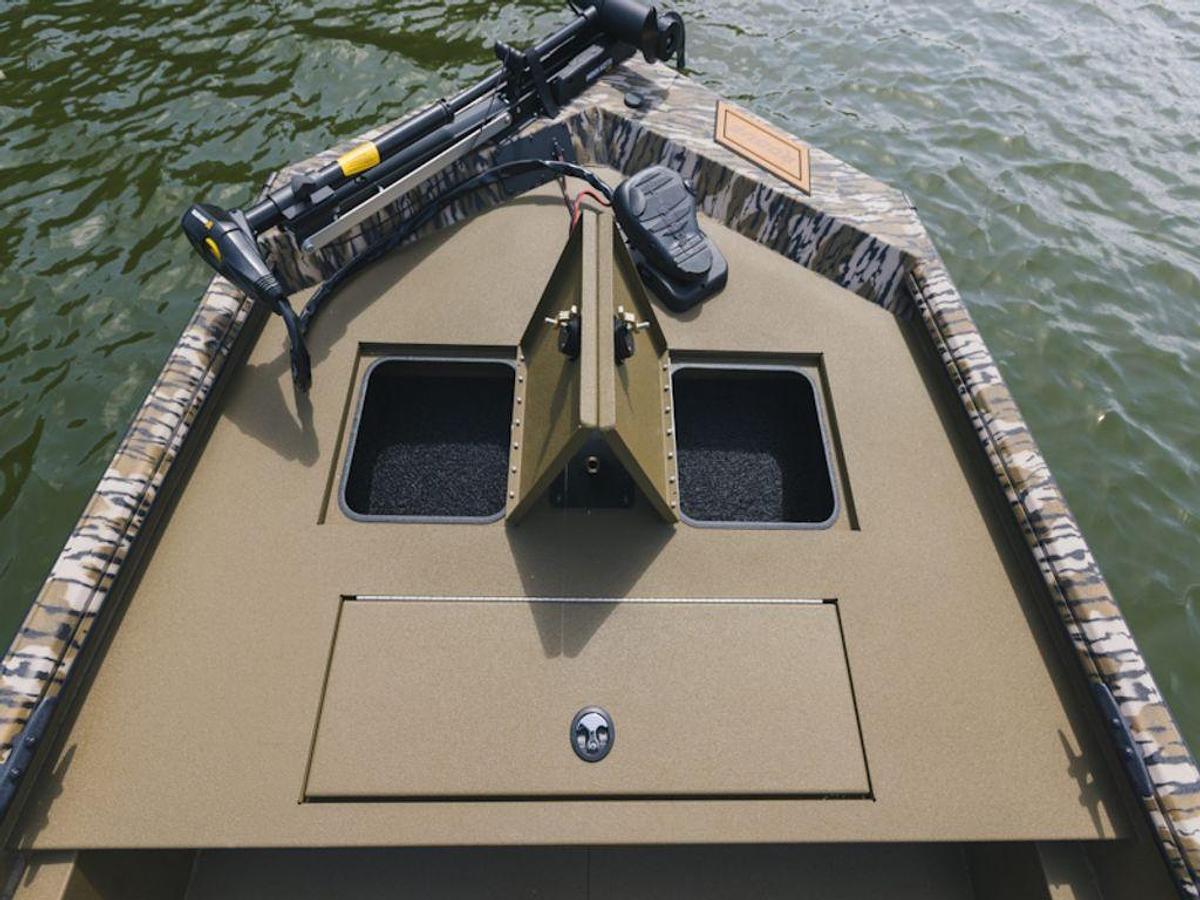 2025 Avid Boats 18 Rogue SC Base