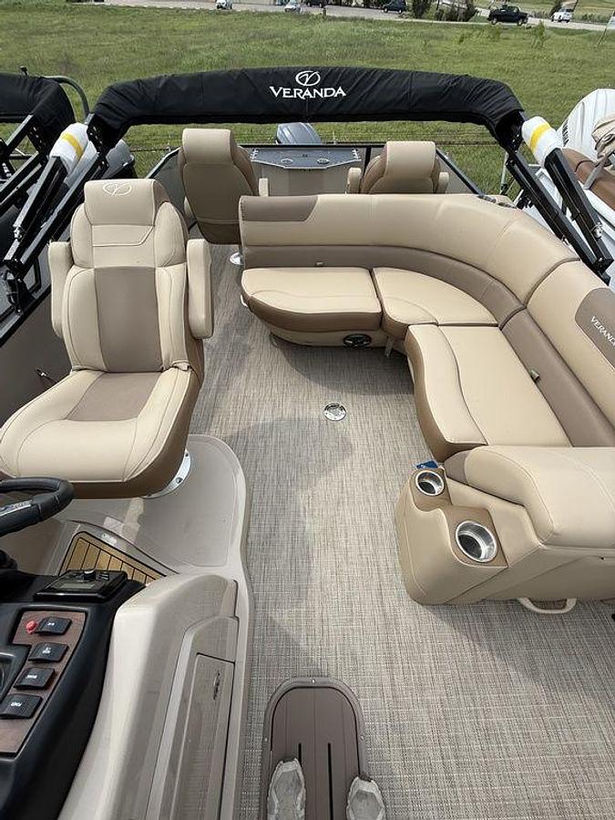 2025 Veranda VF22F2 Luxury Tri-Toon