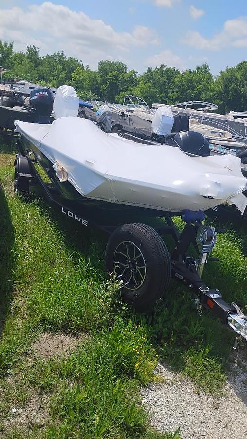 2026 Lowe Boats Skorpion 17