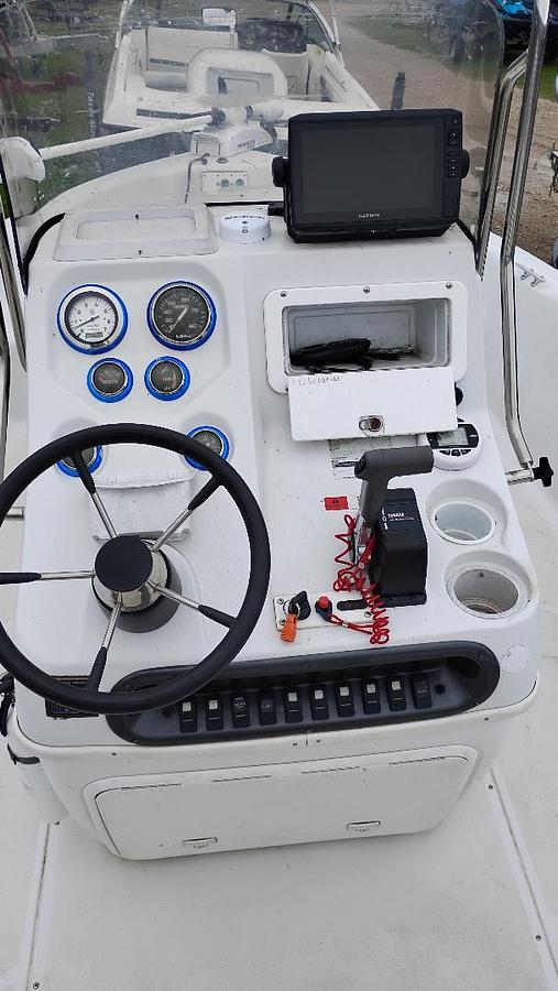 Used 2005 Champion 190 Bay