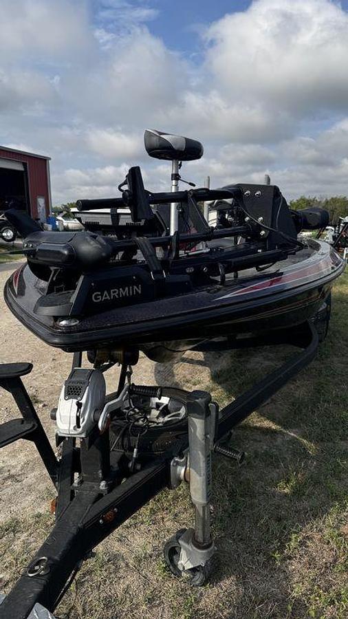 Used 2017 Skeeter ZX250
