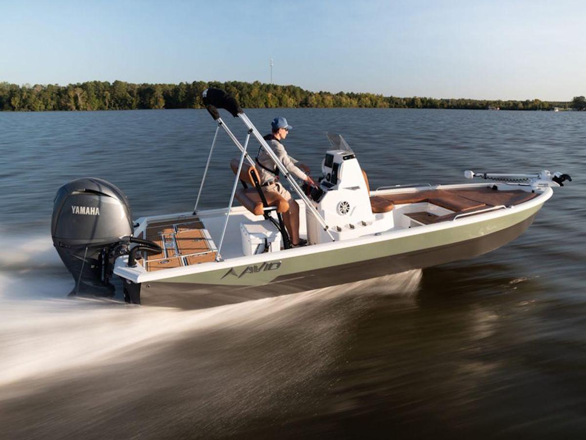 2025 Avid Boats 23 Fusion Base