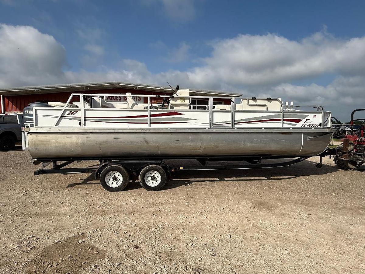 Used 1999 JC TRIDENT 247