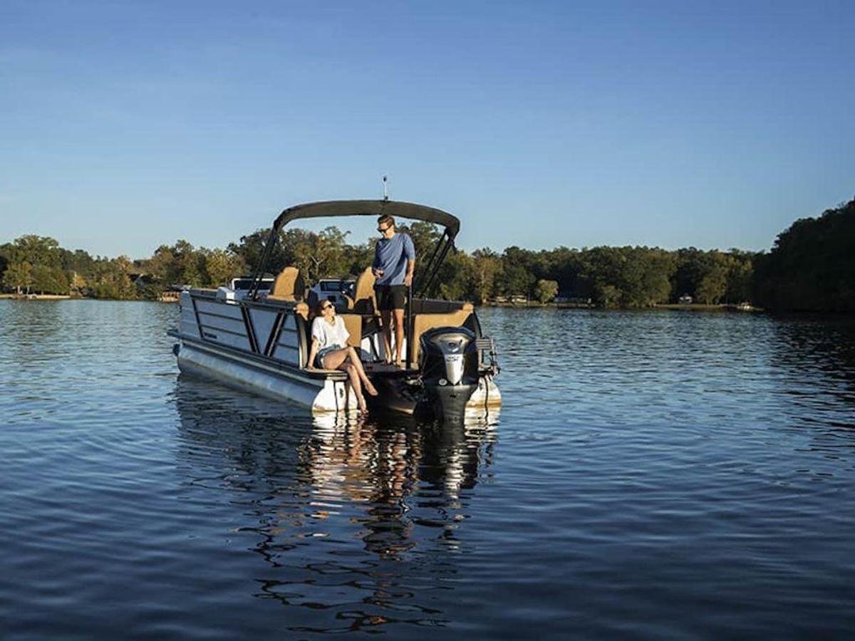 2025 Veranda VX25DCRC Luxury Tri-Toon