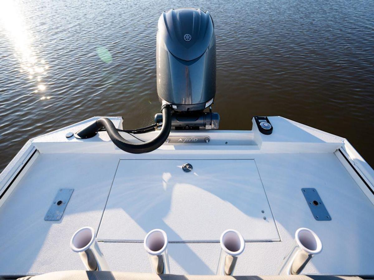 2025 Avid Boats 22 Recon Base