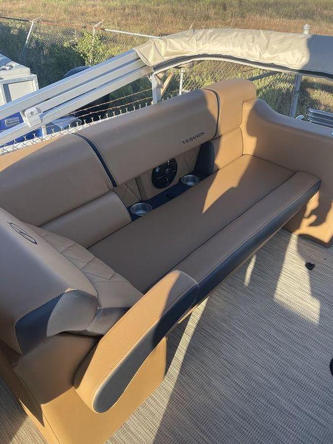 2025 Veranda VX25RC Luxury Tri-Toon