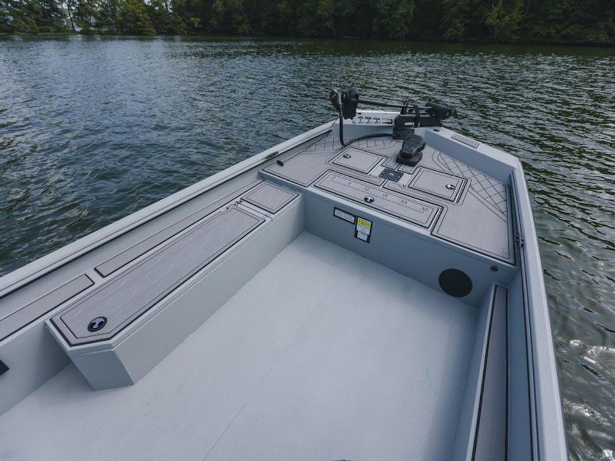 2025 Avid Boats 20 Rogue SC Base