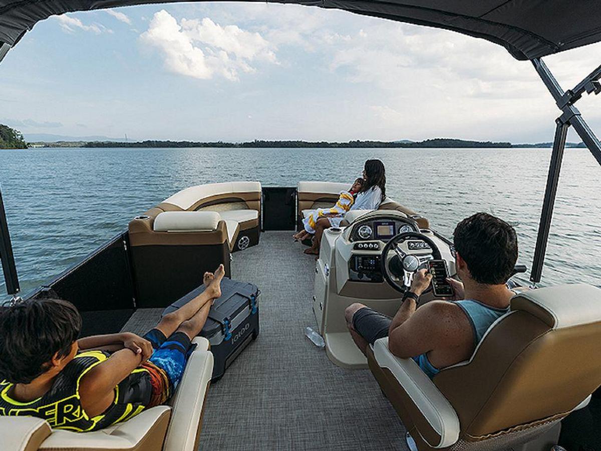 2026 Lowe Boats SS 210 WT TL