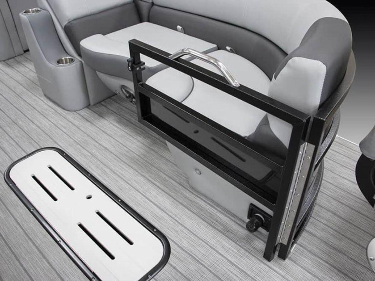 2025 Veranda VF25F2plus2 Deluxe Tri-toon