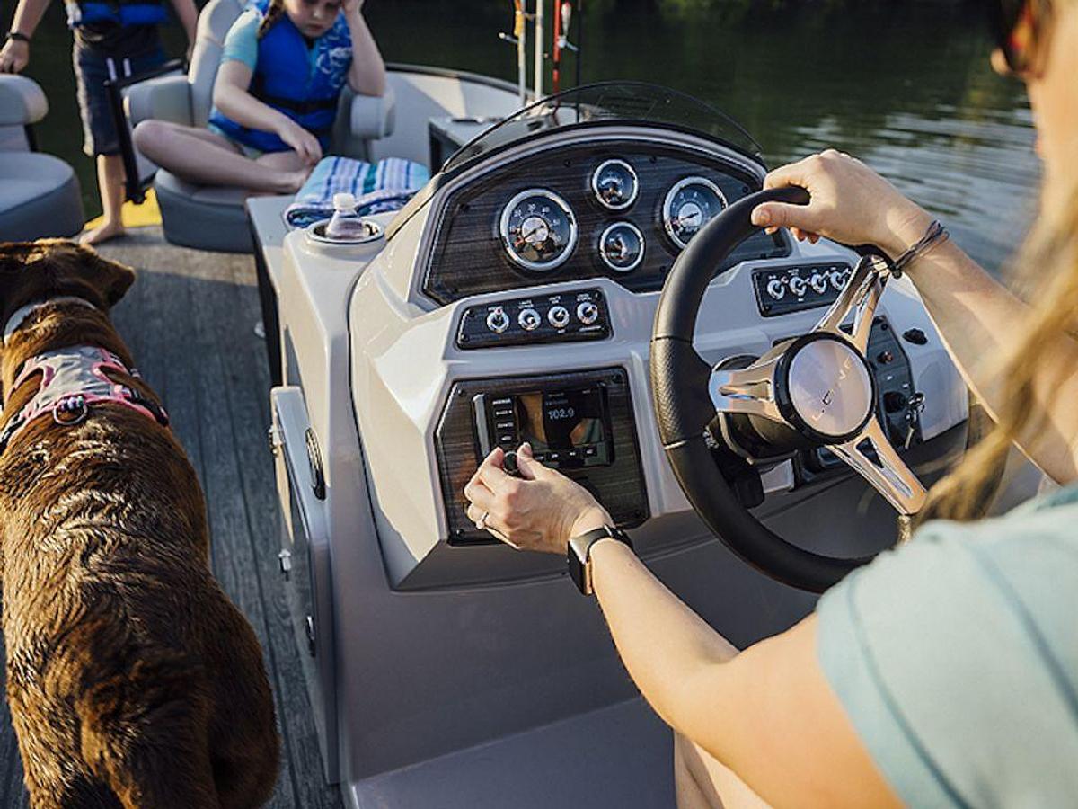 2026 Lowe Boats SF212 WT TL