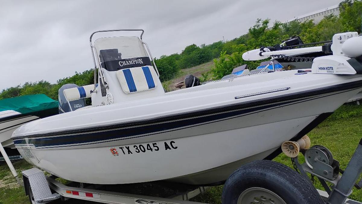 Used 2005 Champion 190 Bay