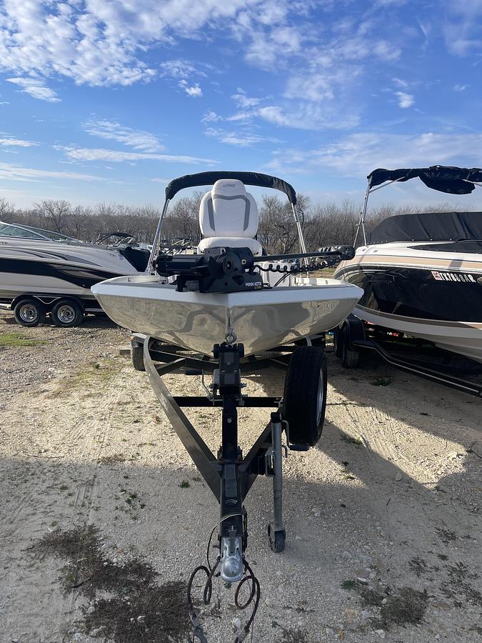 Used 2021 Lowe Bay 22