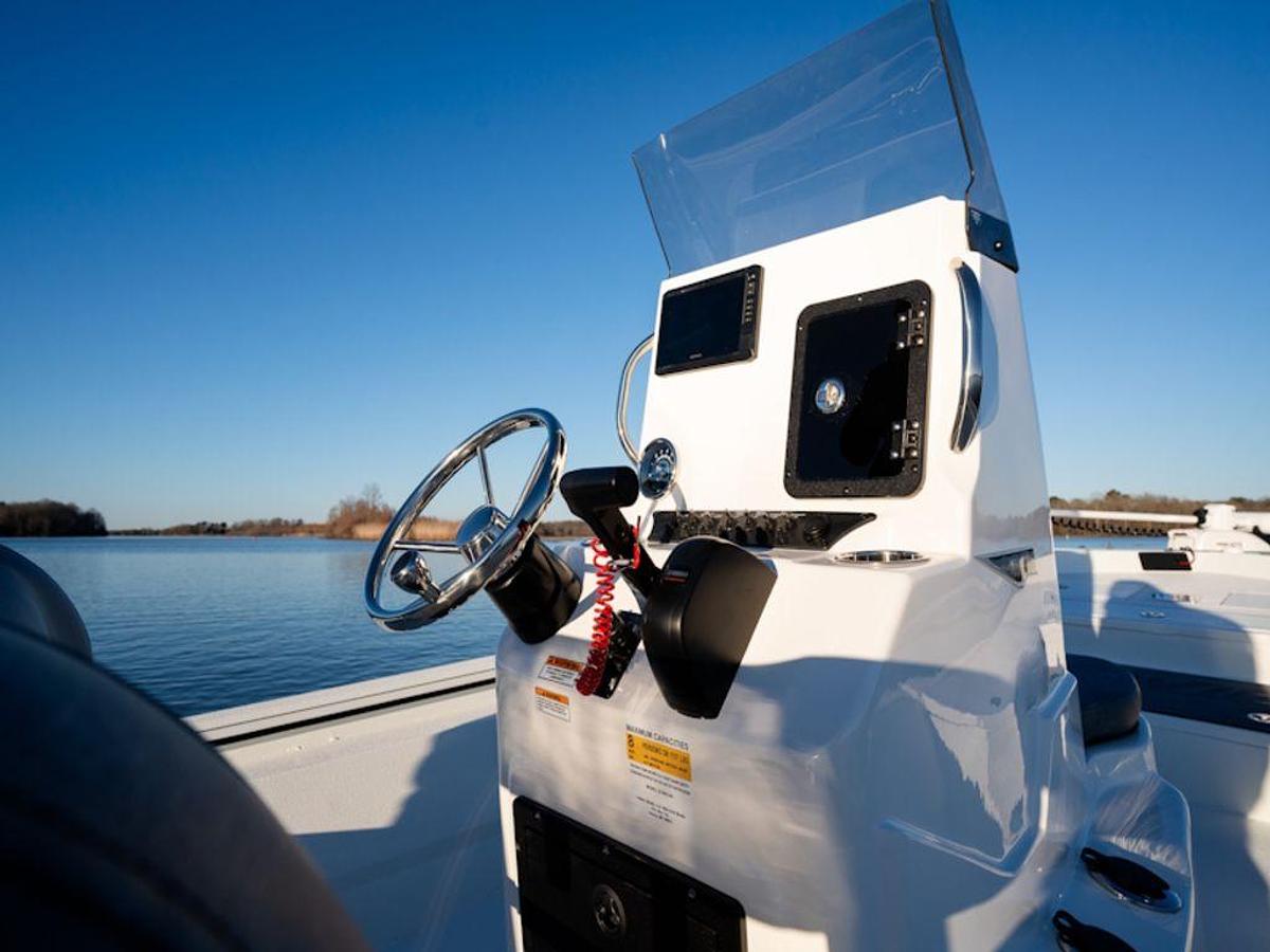 2025 Avid Boats 22 Recon Base