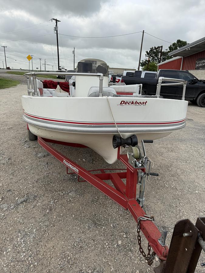 Used 2000 Deck Boat
