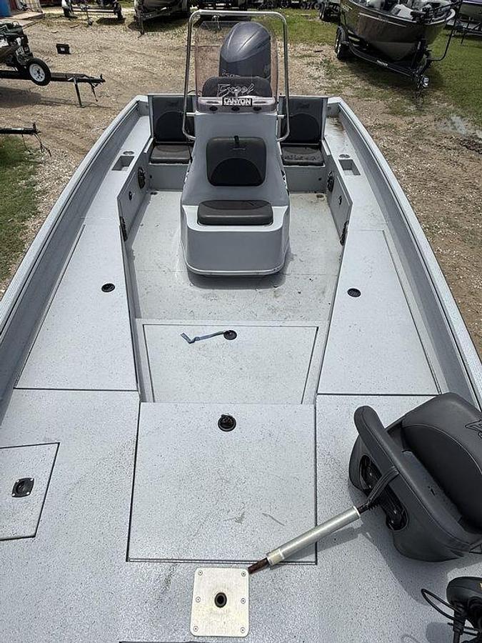 Used 2019 Excel Boats Bay Pro 230