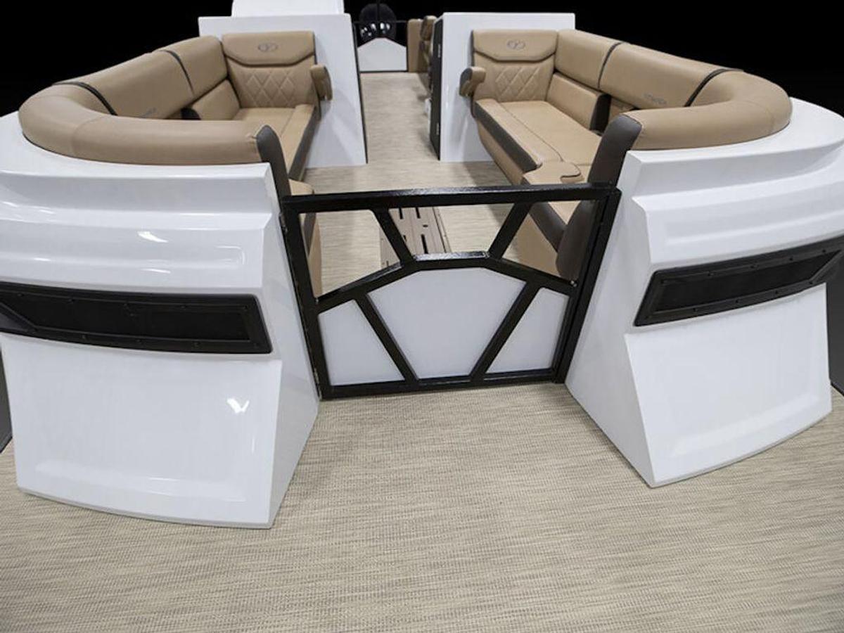 2025 Veranda VX25DCRC Luxury Tri-Toon