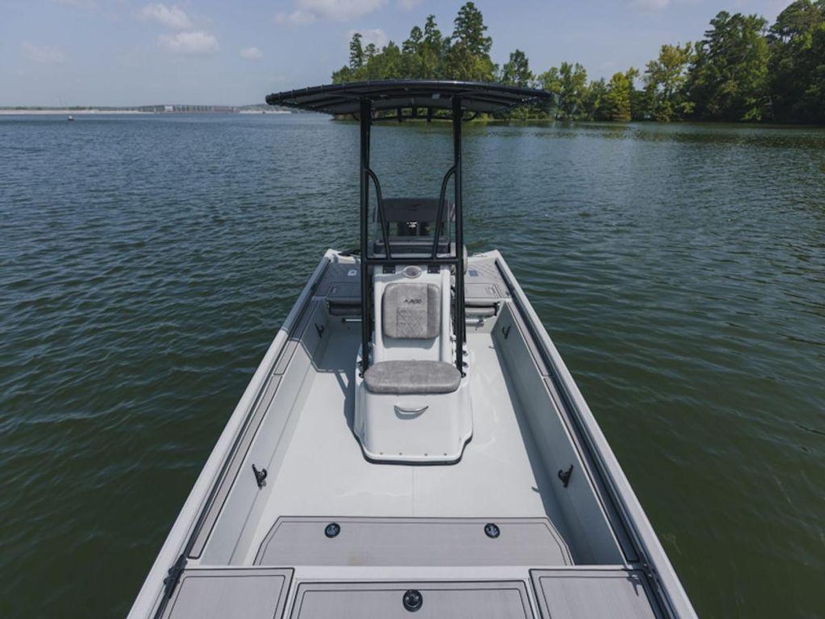 2025 Avid Boats 20 Rogue CC Base