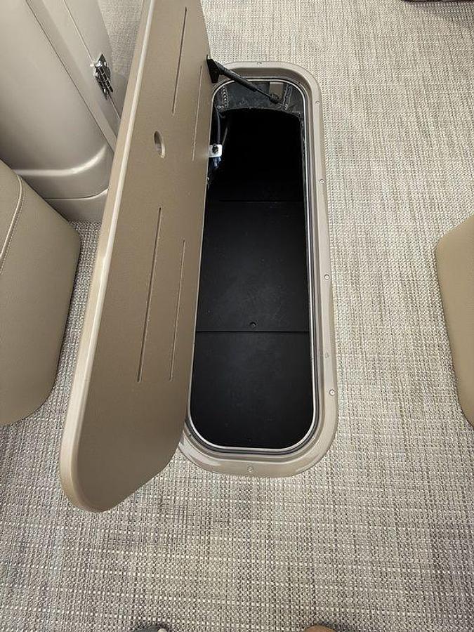 2025 Veranda VF22F2 Luxury Tri-Toon