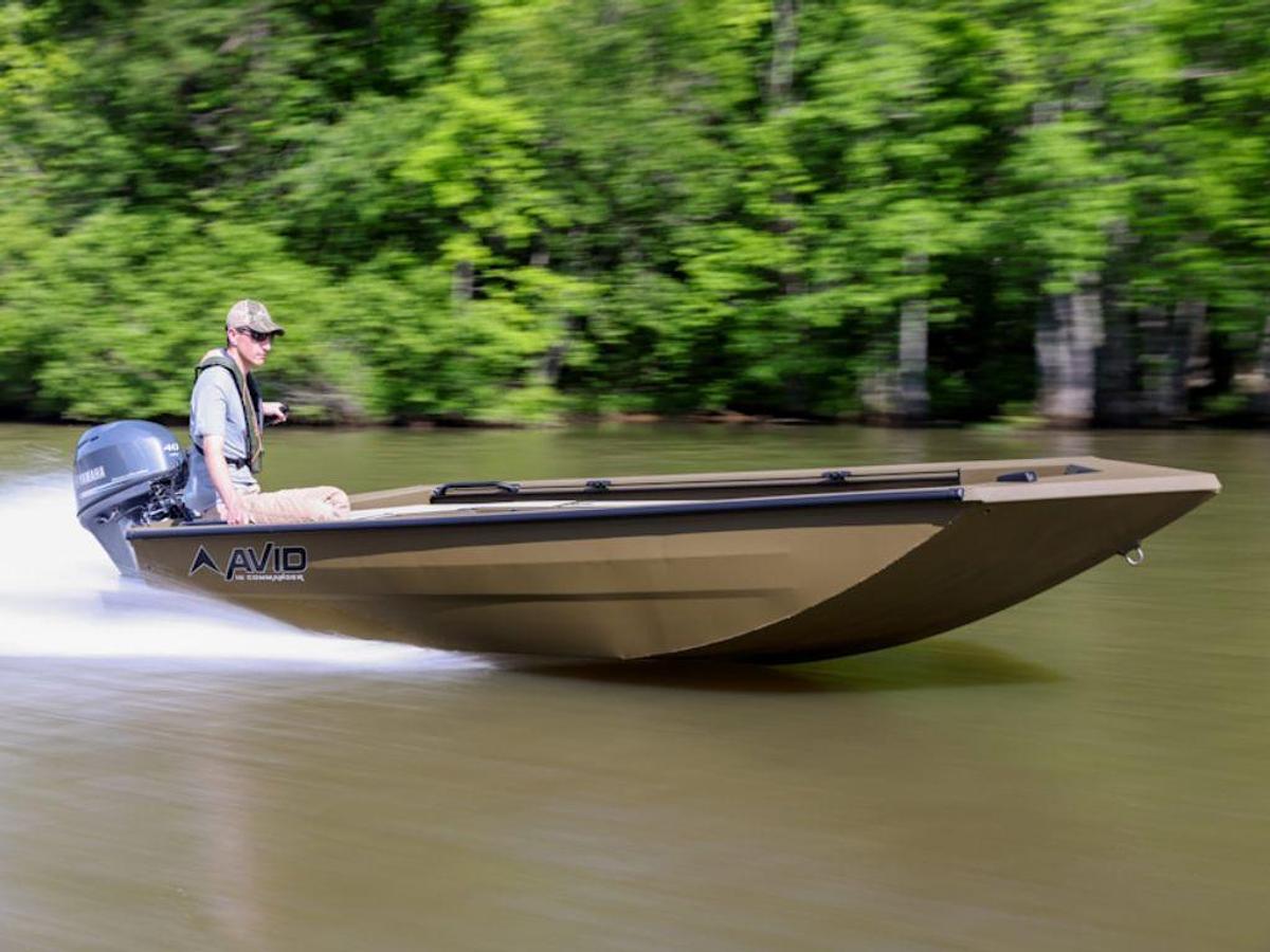 2025 Avid Boats 16 Commander Base