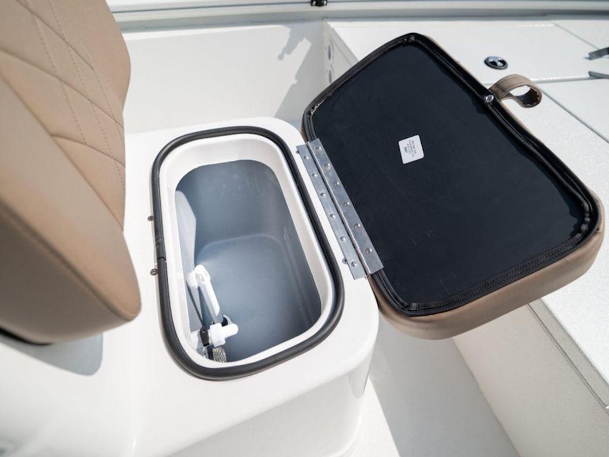 2025 Avid Boats 19 FSX Base