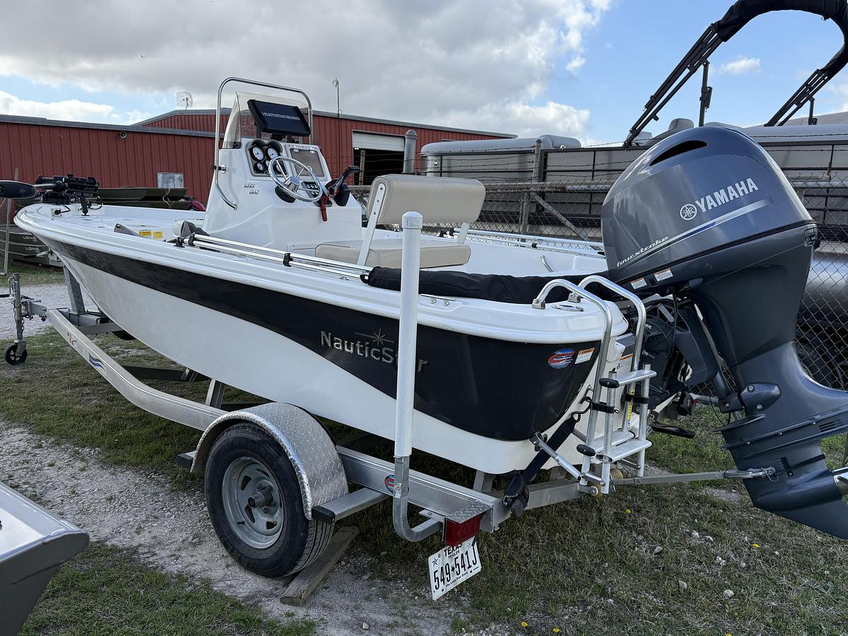 Used 2016 Nautic Star 1810 Bay