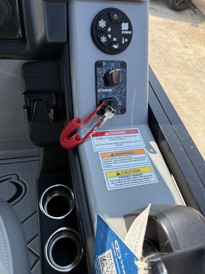 2026 Veranda VR22RC Tri-Toon