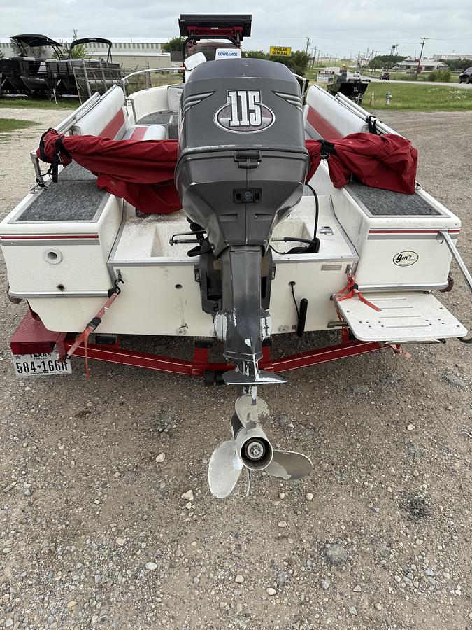 Used 2000 Deck Boat