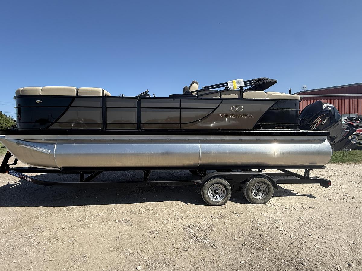 2027 VERANDA VR22RCP