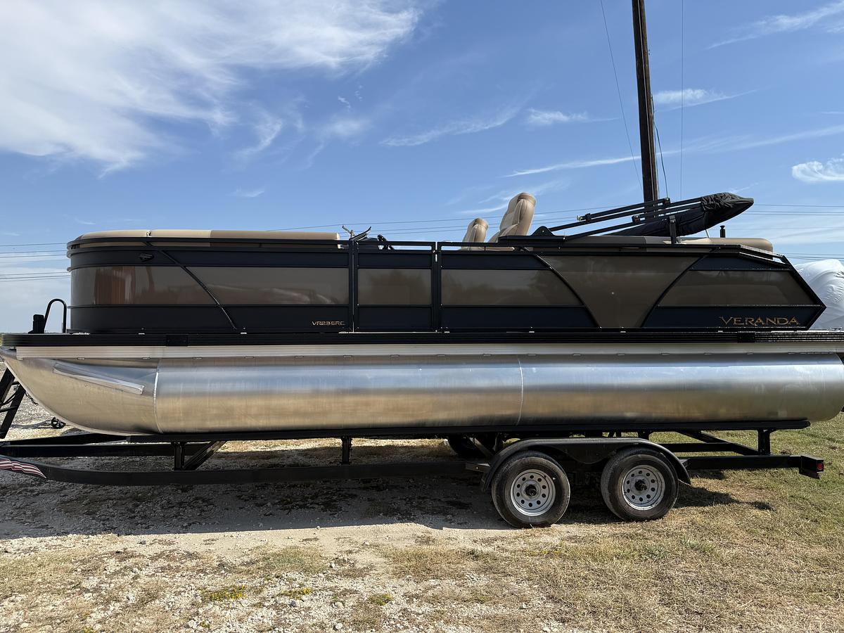 2026 Veranda VR235RC