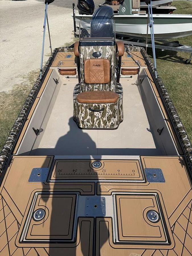 2026 Avid Boats 20 Rogue CC