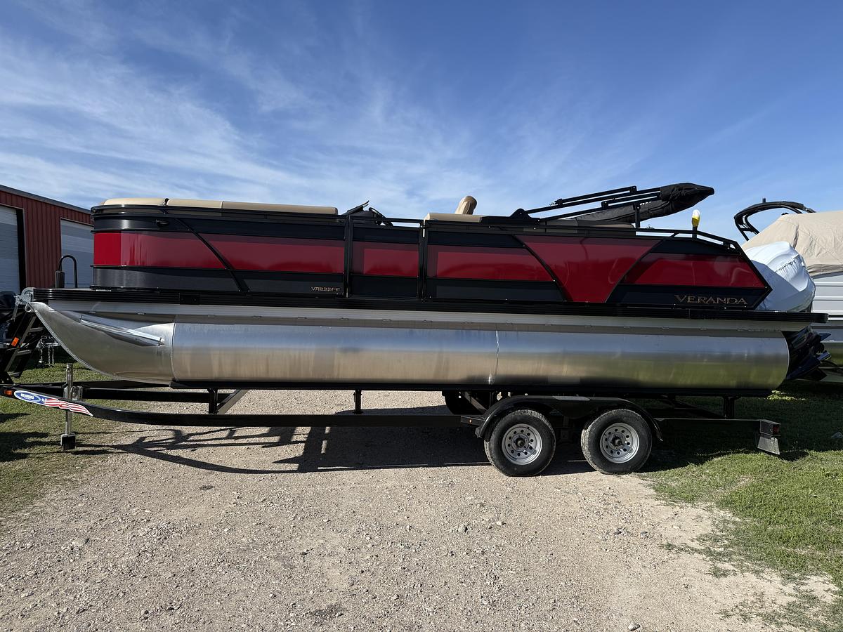 2026 Veranda VR235F2