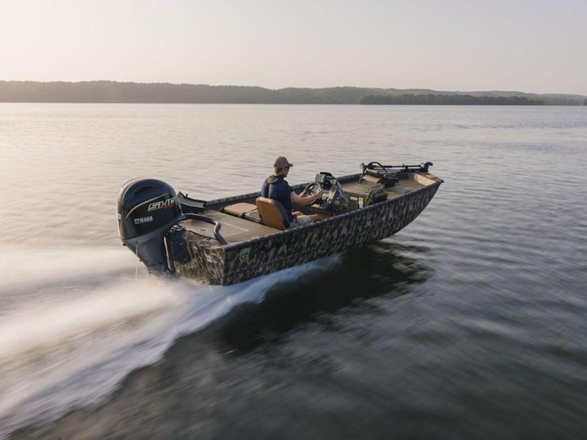 2025 Avid Boats 18 Rogue SC Base