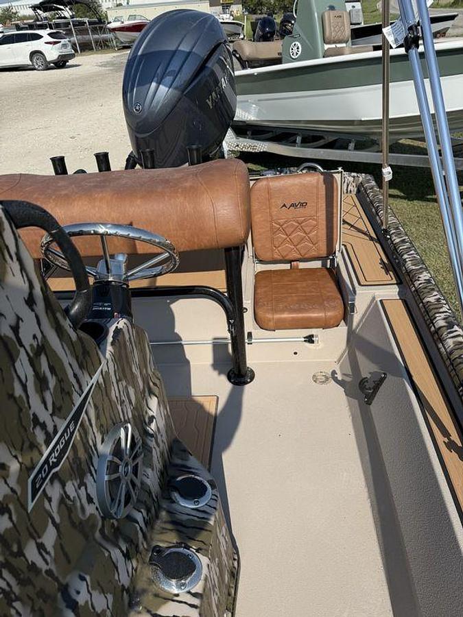 2026 Avid Boats 20 Rogue CC