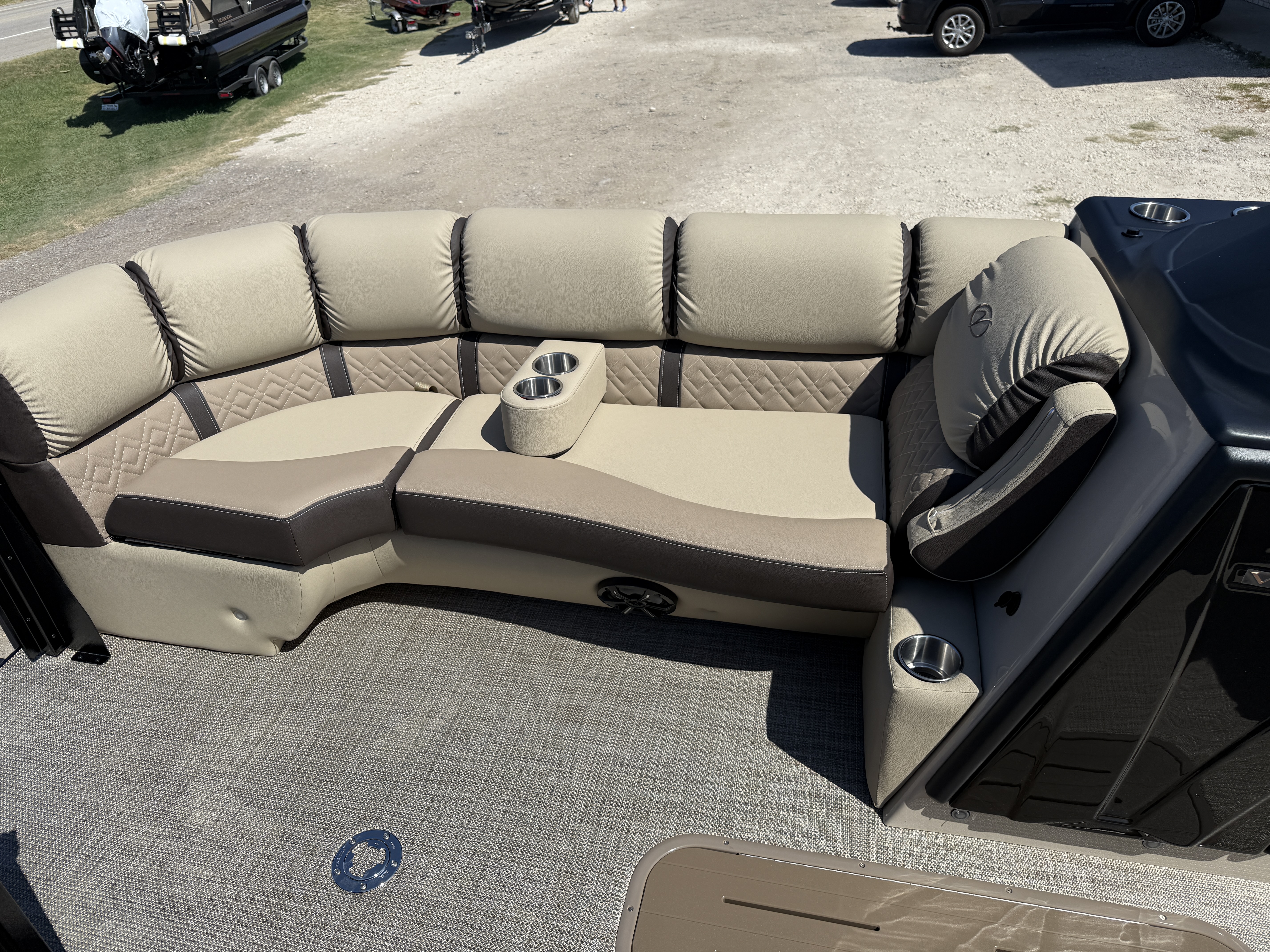 2027 VERANDA VR22RCP