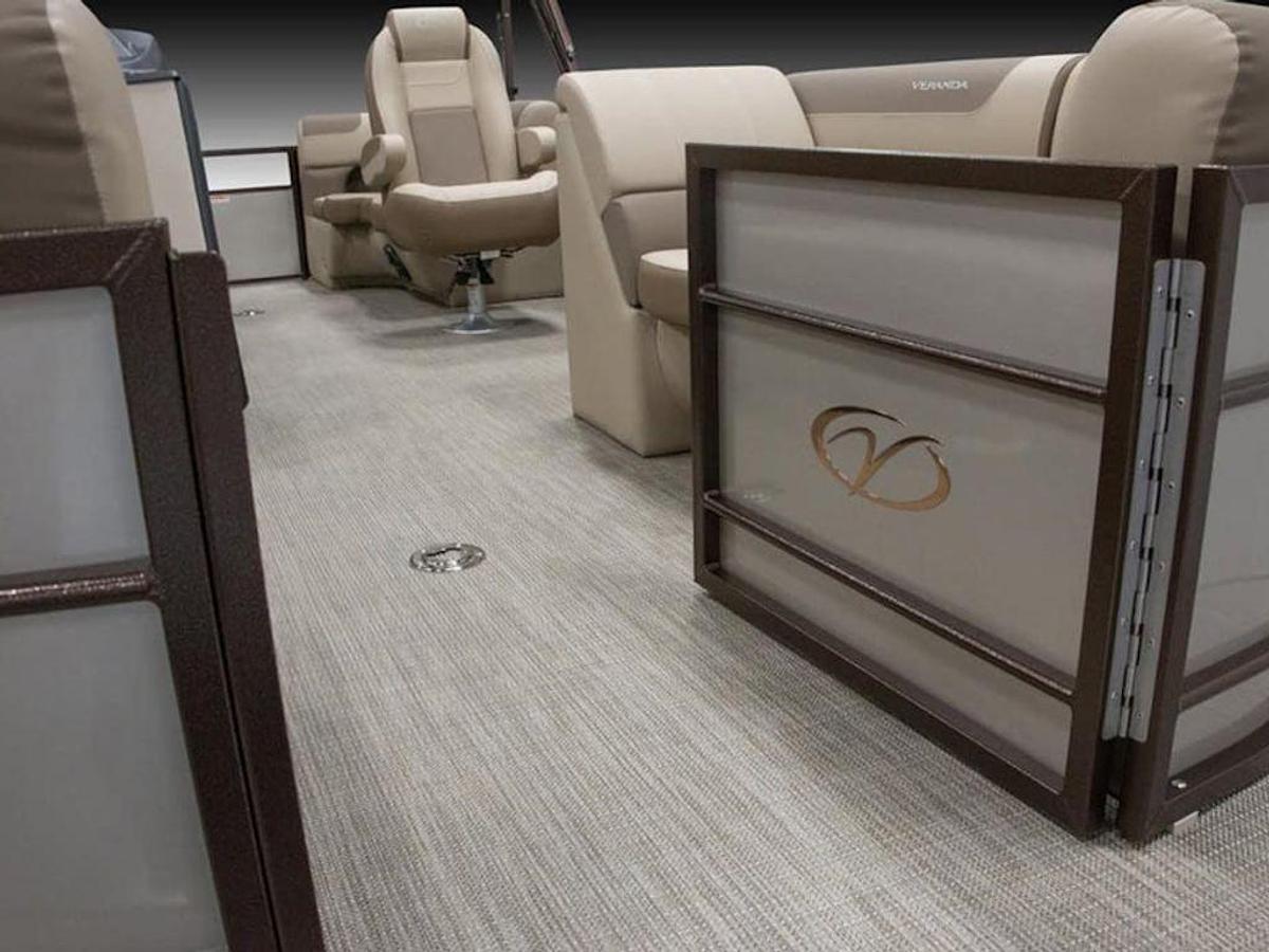 2025 Veranda VR20RC Tri-Toon