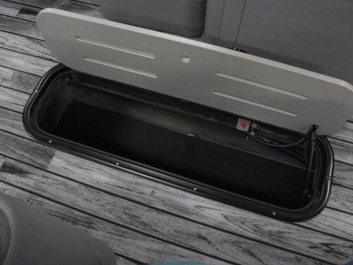 2025 Veranda VF20F2 Deluxe Bi-Toon