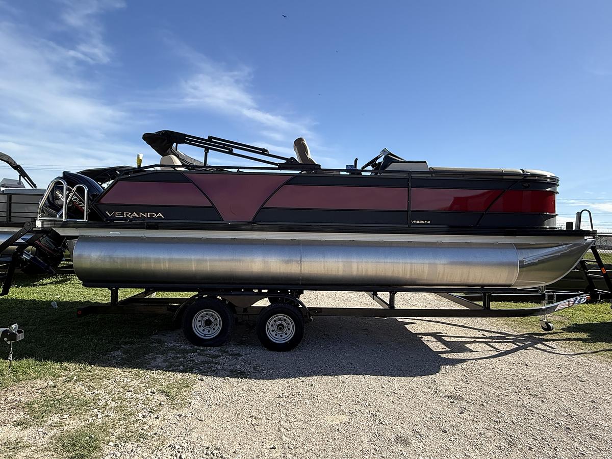 2026 Veranda VR235F2