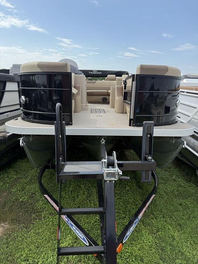 2025 Veranda VF22F2 Luxury Tri-Toon