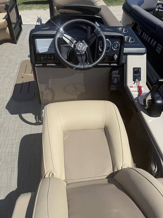 Used 2027 VERANDA VR235VLI