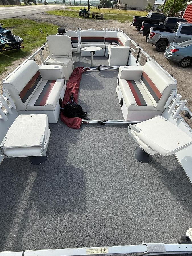 Used 1999 JC TRIDENT 247