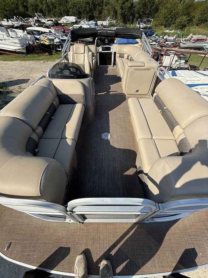 Used 2021 Sun Tracker Party Barge® 22 DLX