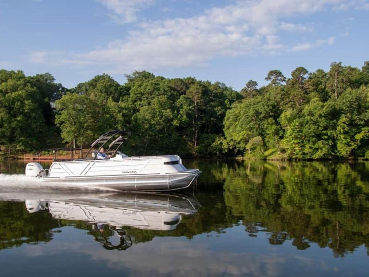 2025 Veranda VX25VL Luxury Tri-Toon