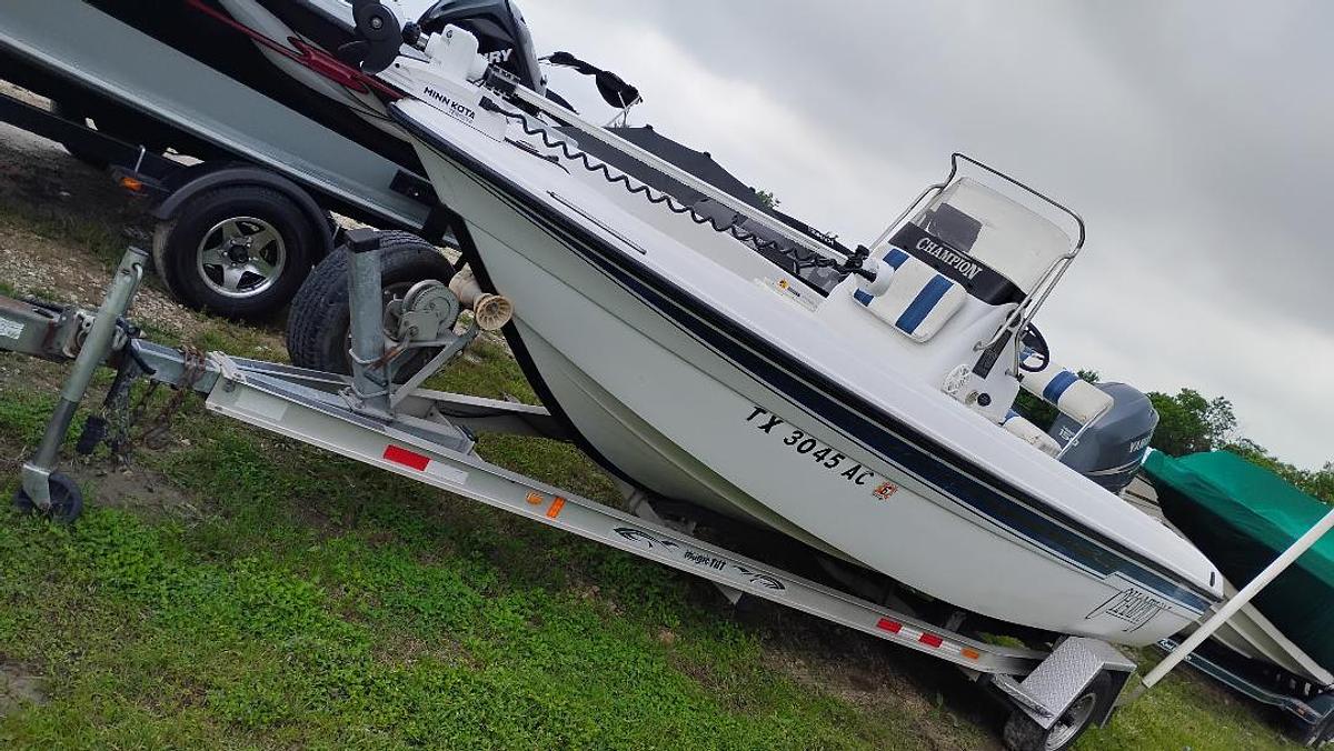 Used 2005 Champion 190 Bay