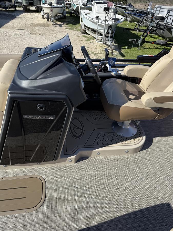 2026 Veranda VR235F2