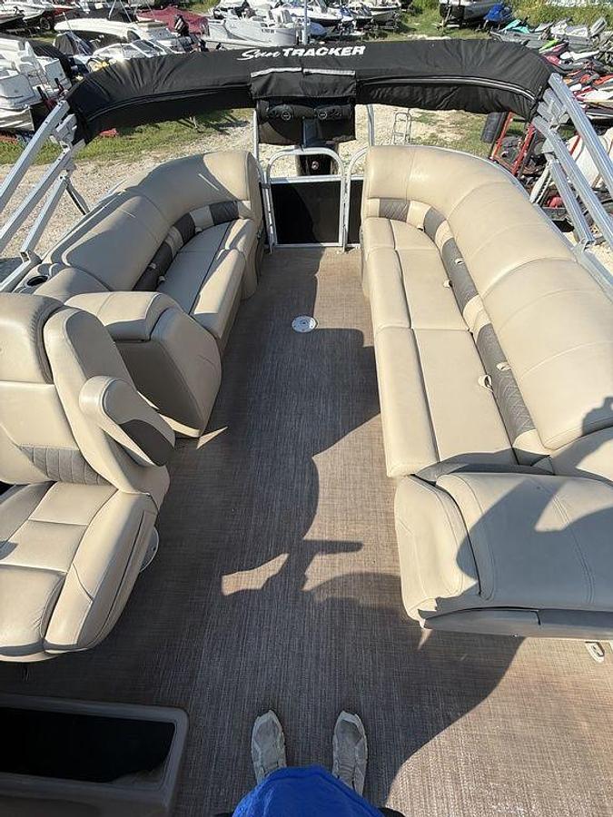 Used 2021 Sun Tracker Party Barge® 22 DLX